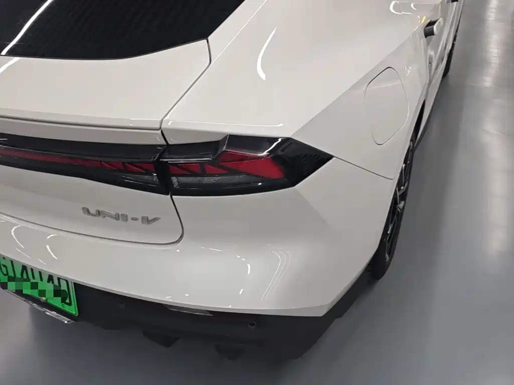 Changan UNI-V iDD — миниатюра 8