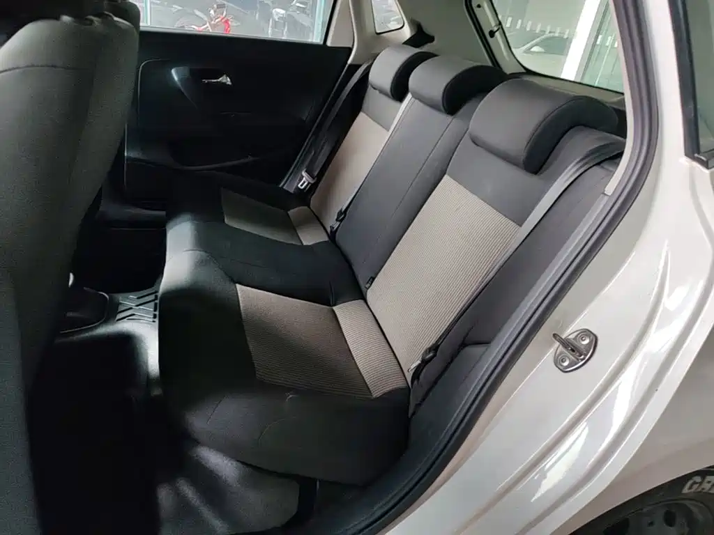 Volkswagen Polo — миниатюра 17
