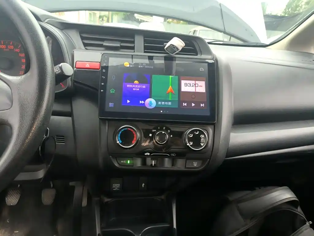Honda Fit — миниатюра 13