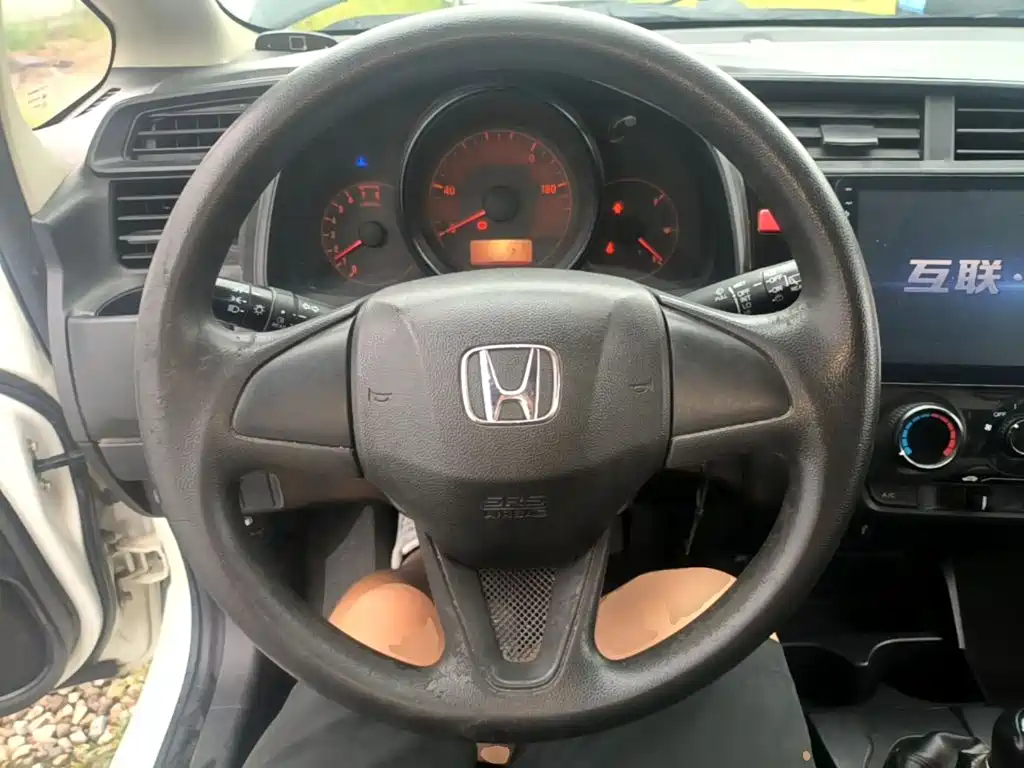 Honda Fit — миниатюра 11