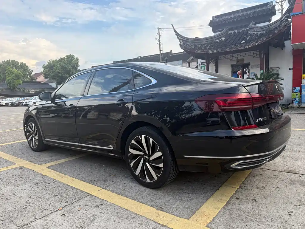 Volkswagen Passat — миниатюра 7