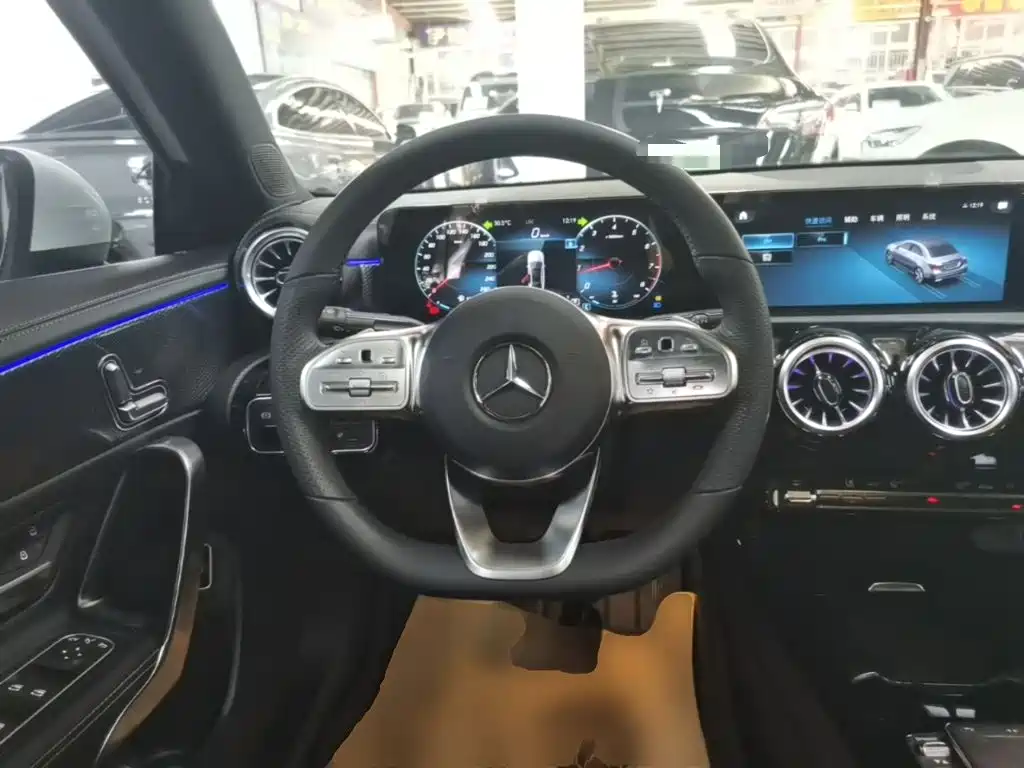 Mercedes-Benz A-Class — миниатюра 11