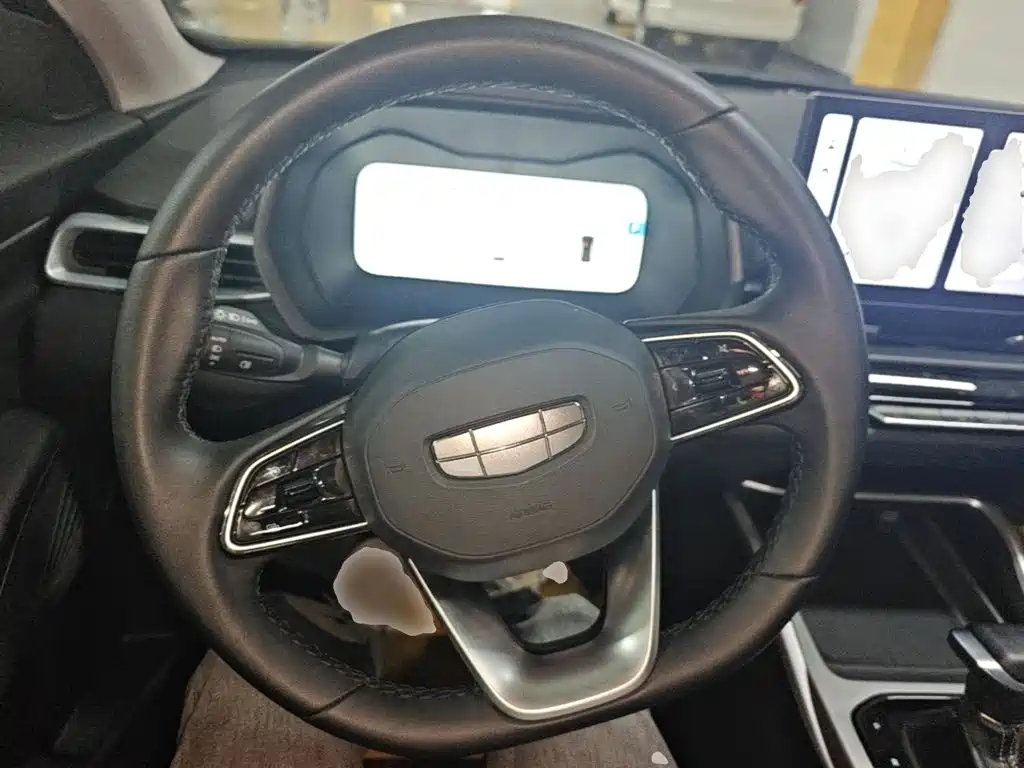 Geely Emgrand — миниатюра 11