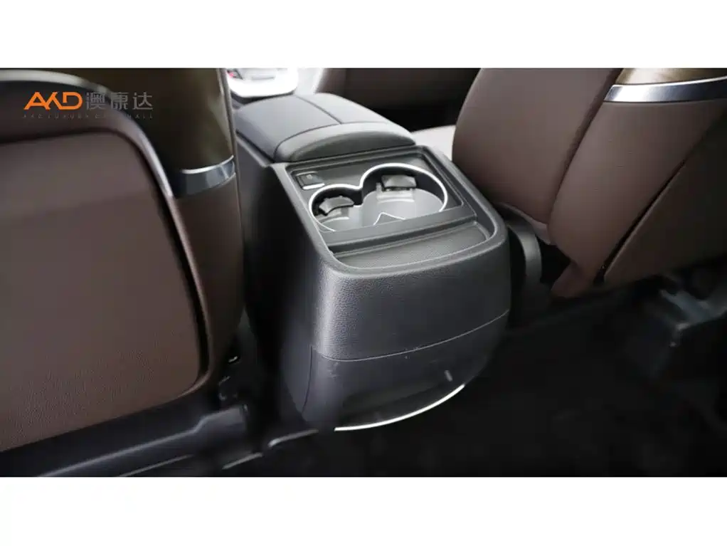 Mercedes-Benz V-Class — миниатюра 10