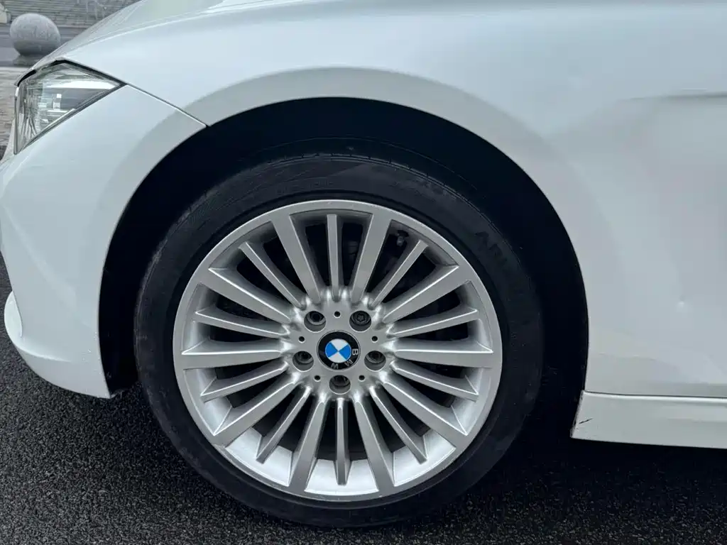 BMW 3 Series — миниатюра 17