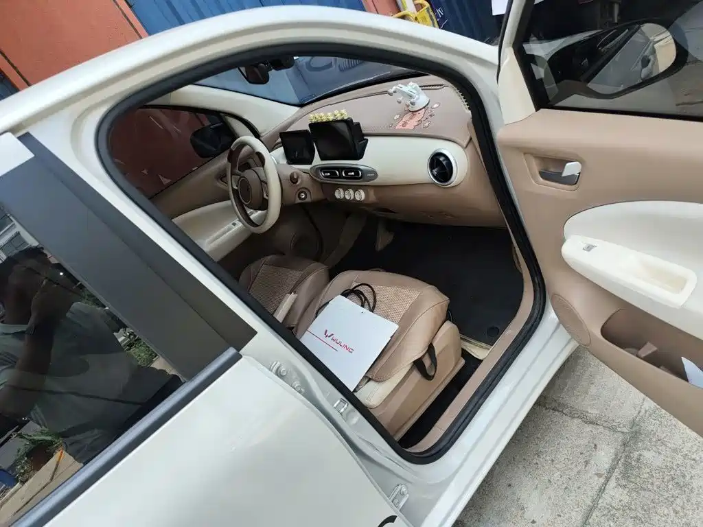 Wuling MINIEV — миниатюра 22
