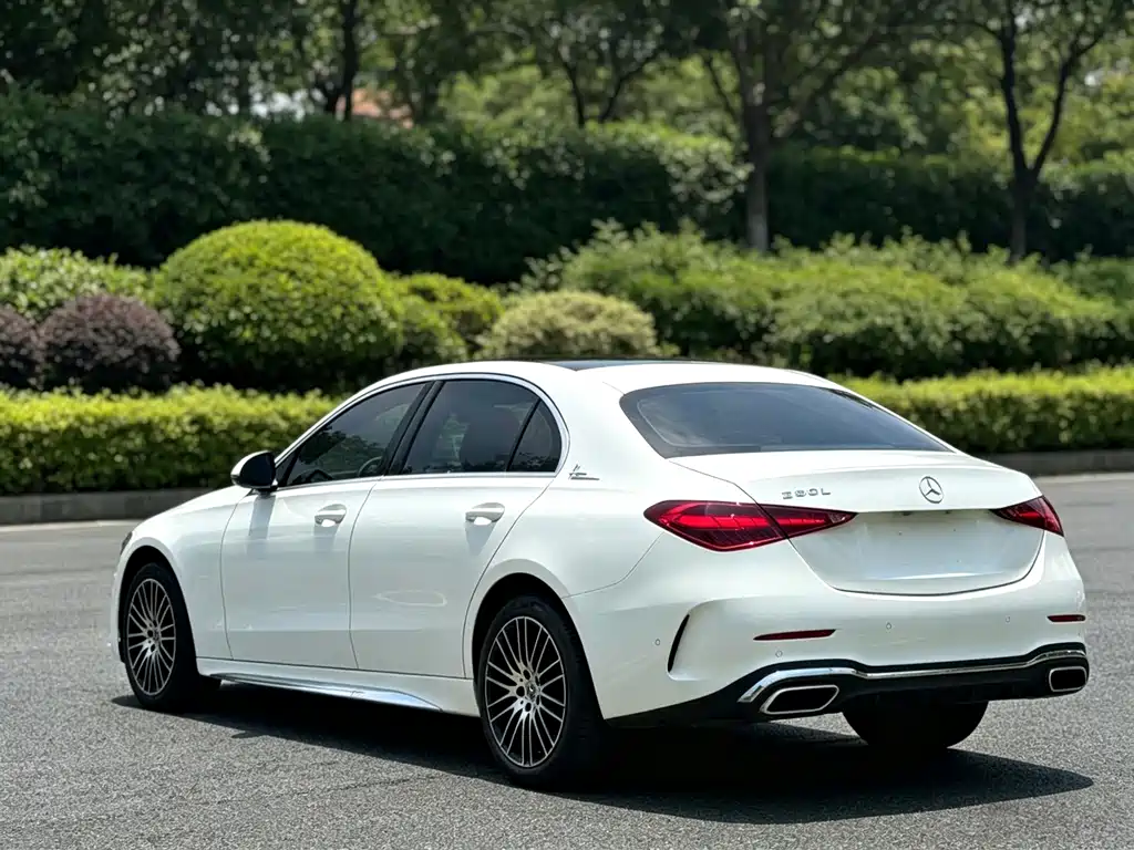 Mercedes-Benz C-Class — миниатюра 18