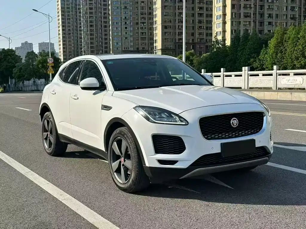 Jaguar E-PACE — миниатюра 3