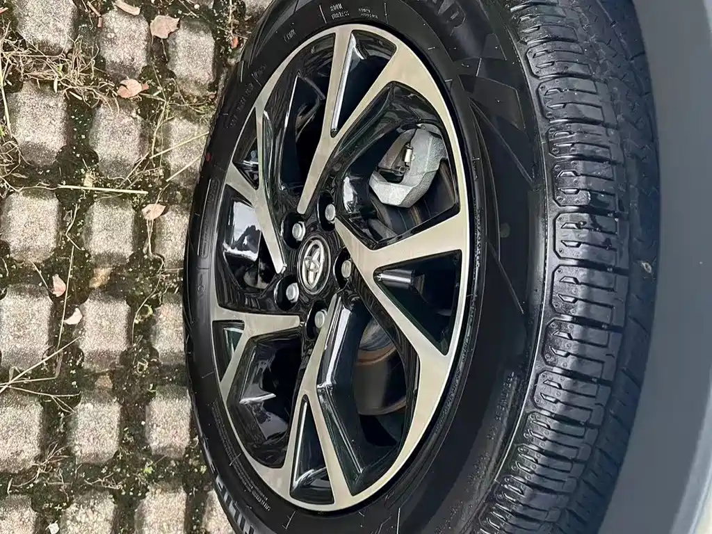 Toyota C-HR — миниатюра 16