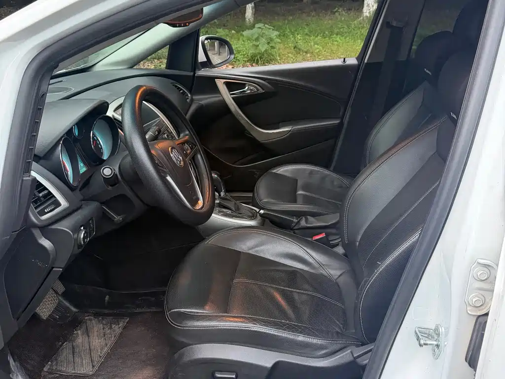 Buick Excelle — миниатюра 10