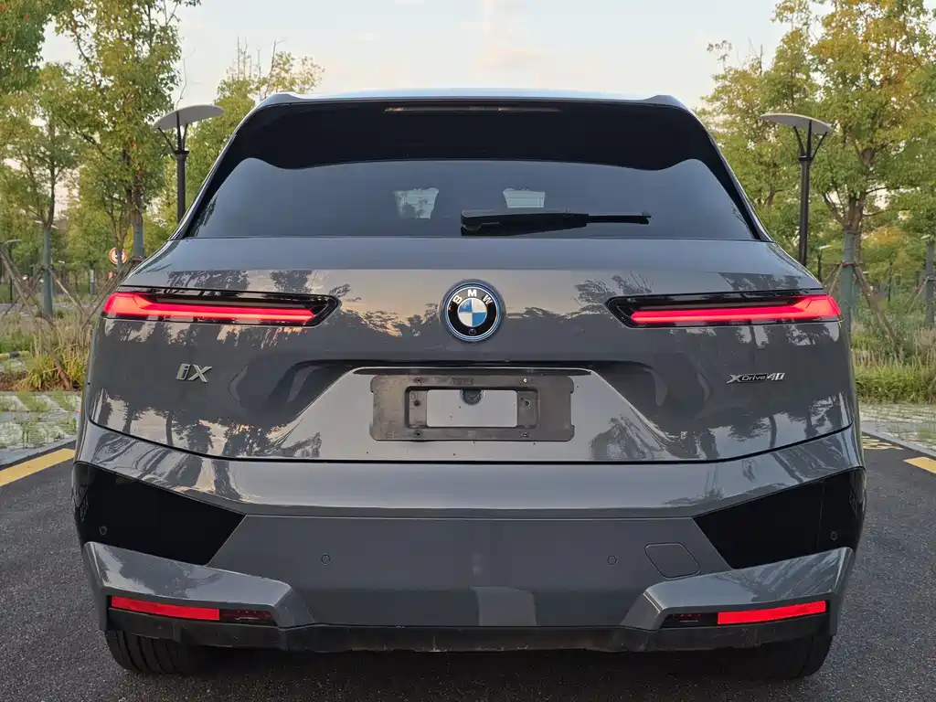 BMW iX 2022 xDrive40