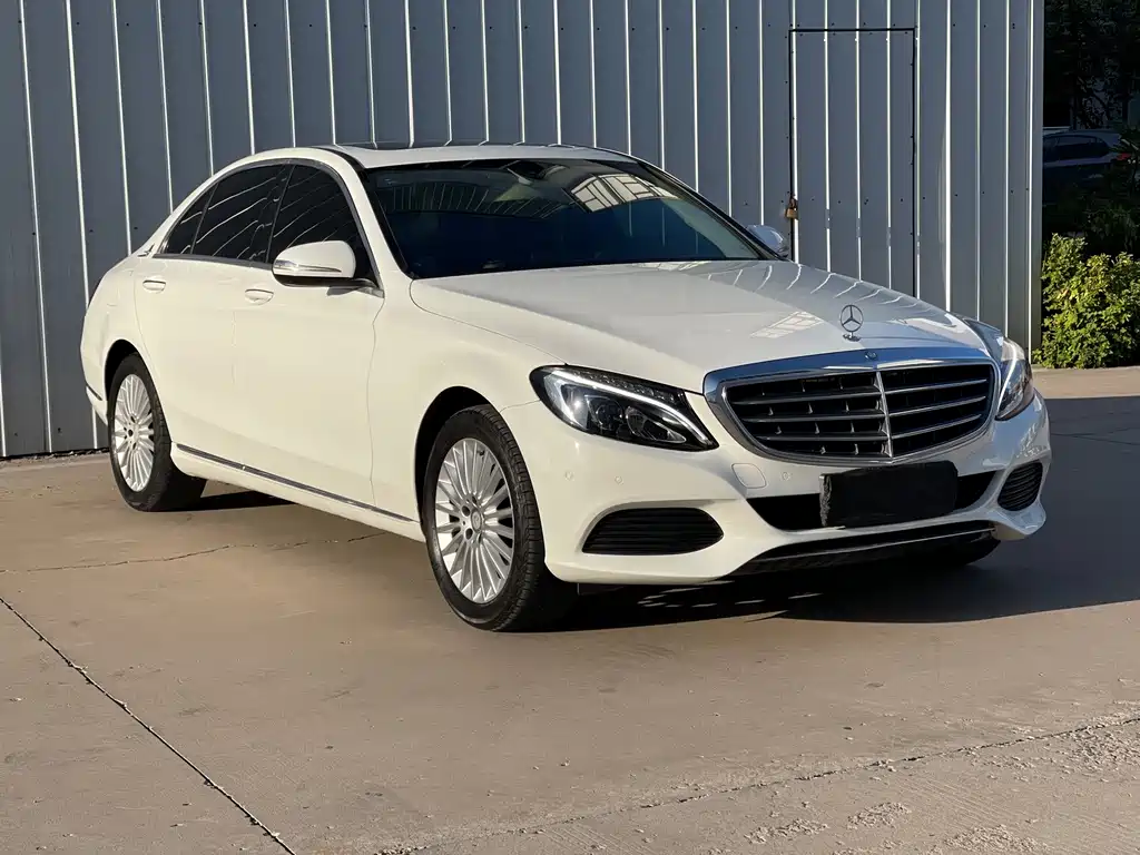 Mercedes-Benz C-Class — миниатюра 2