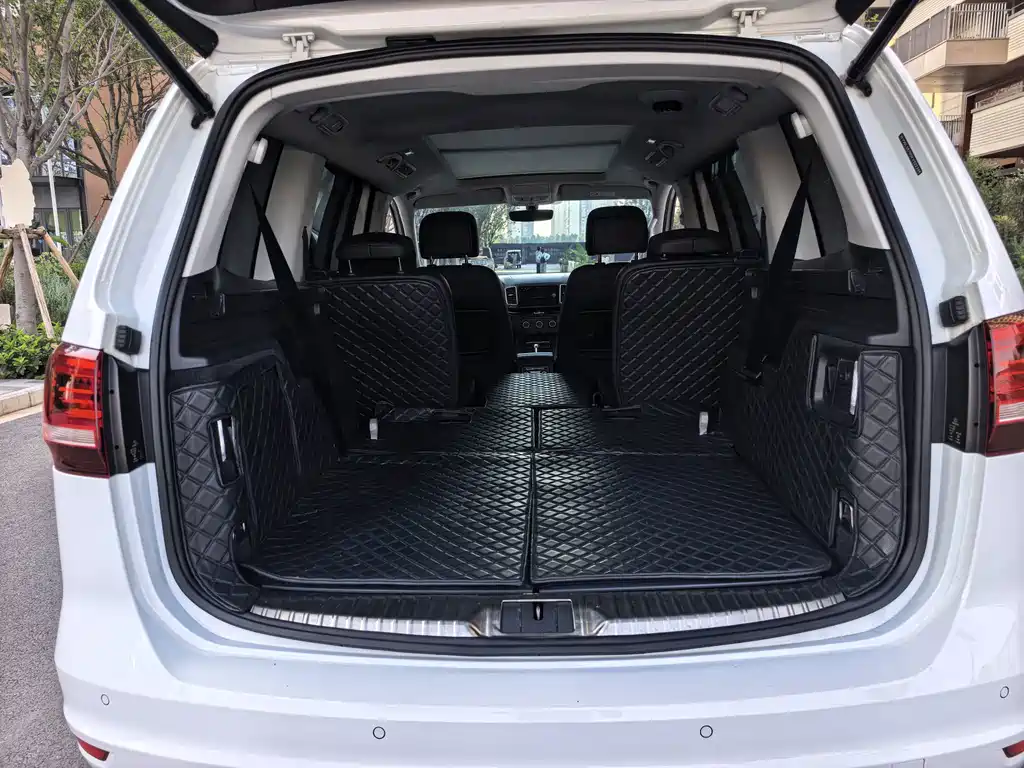 Volkswagen Sharan — миниатюра 12