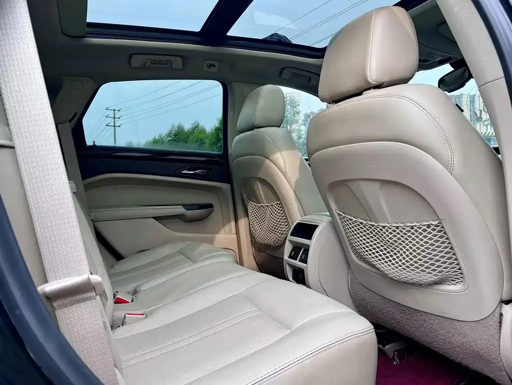 Cadillac SRX — миниатюра 15