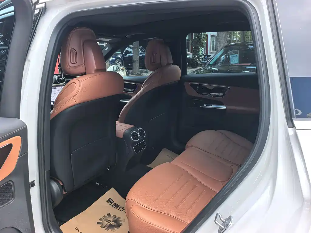 Mercedes-Benz GLC 2023 GLC 300 L 4MATIC 5 мест
