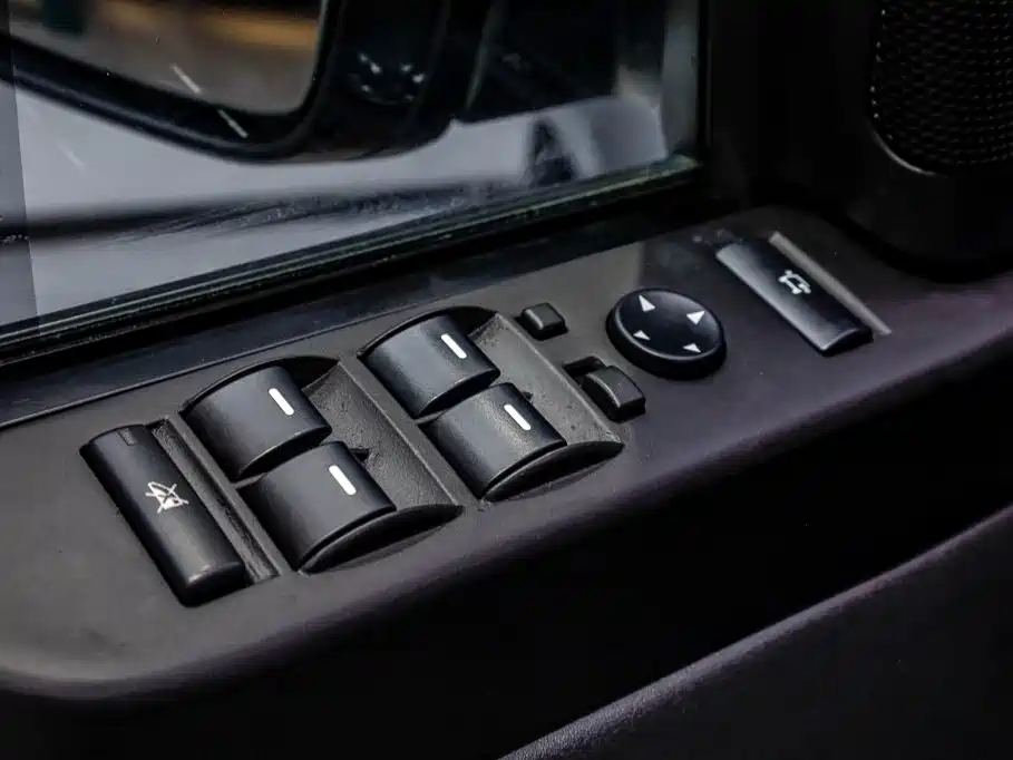 Land Rover Range Rover — миниатюра 12