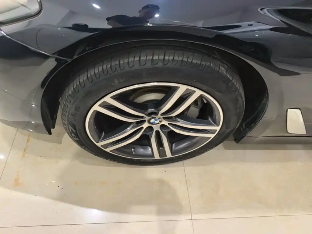 BMW 5 Series — миниатюра 23