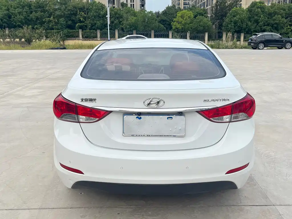 Hyundai Elantra Langdong — миниатюра 4
