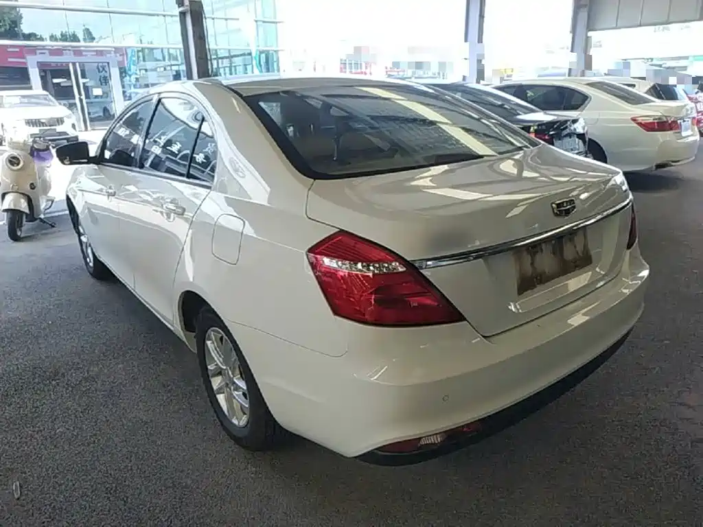 Geely Emgrand — миниатюра 5