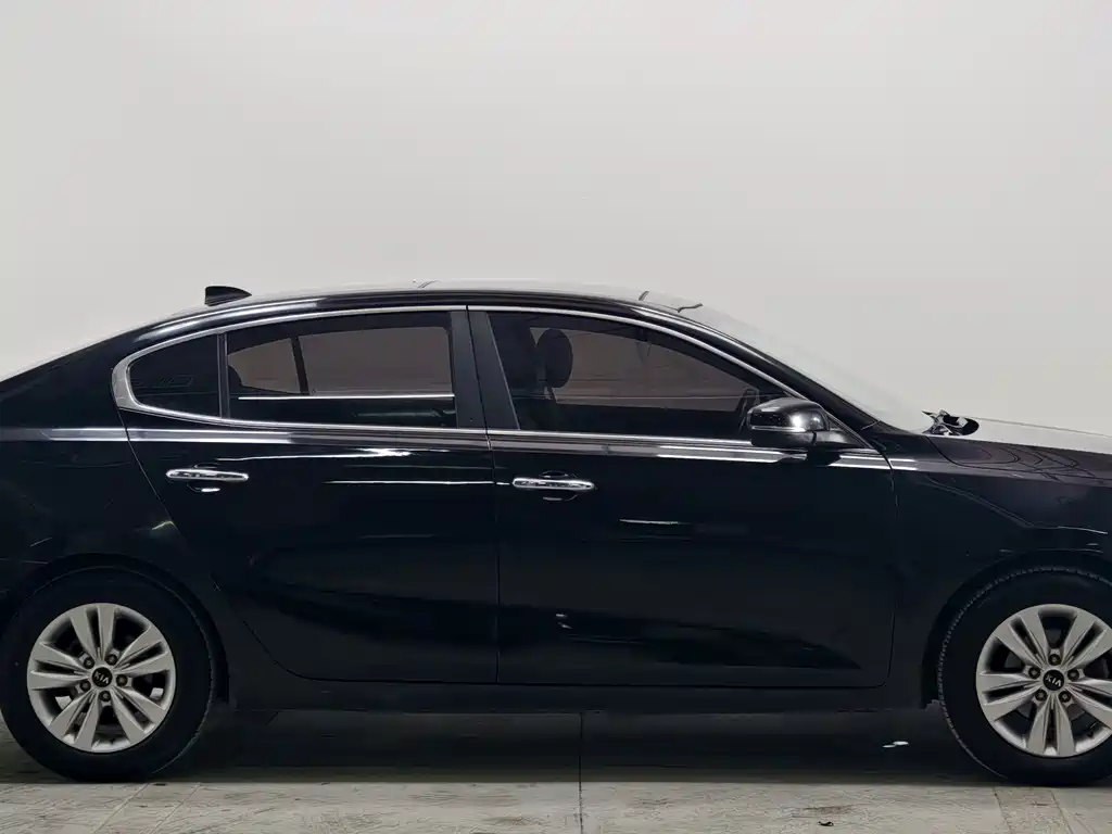 Kia K4 — миниатюра 8