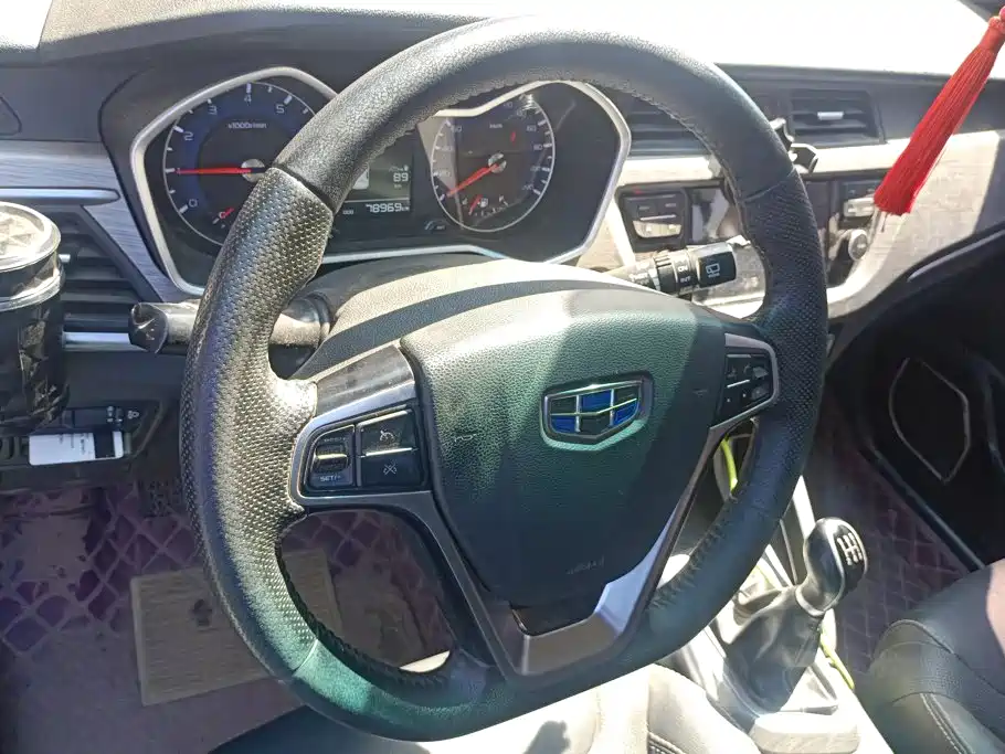 Geely Vision X3 — миниатюра 15