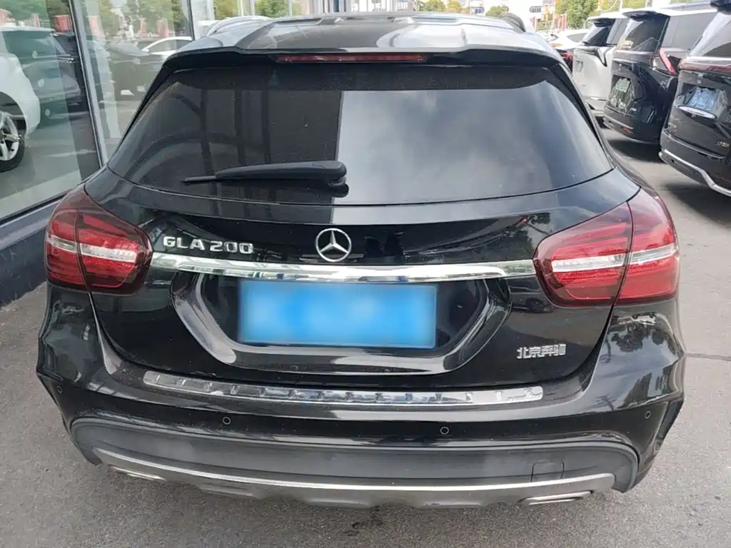 Mercedes-Benz GLA — миниатюра 6
