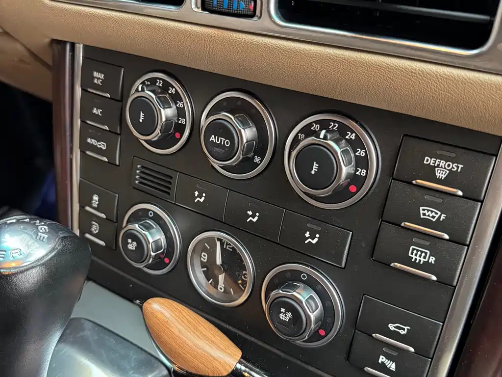 Land Rover Range Rover — миниатюра 19