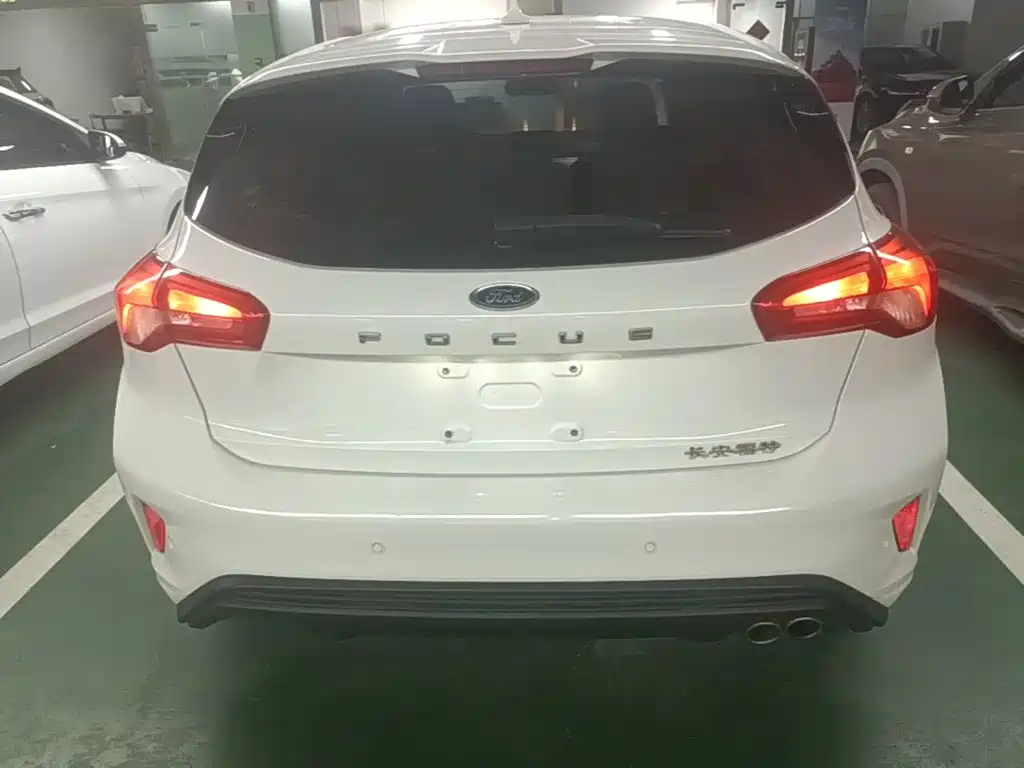 Ford Focus — миниатюра 6