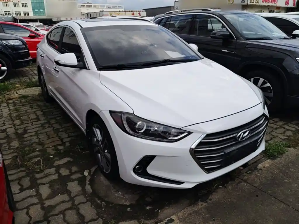 Hyundai Elantra — миниатюра 4