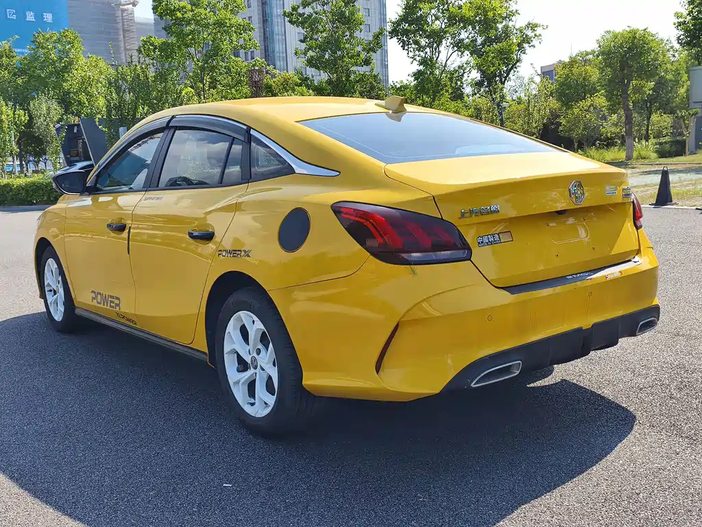 MG MG5 — миниатюра 14