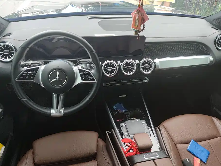 Mercedes-Benz GLB — миниатюра 12
