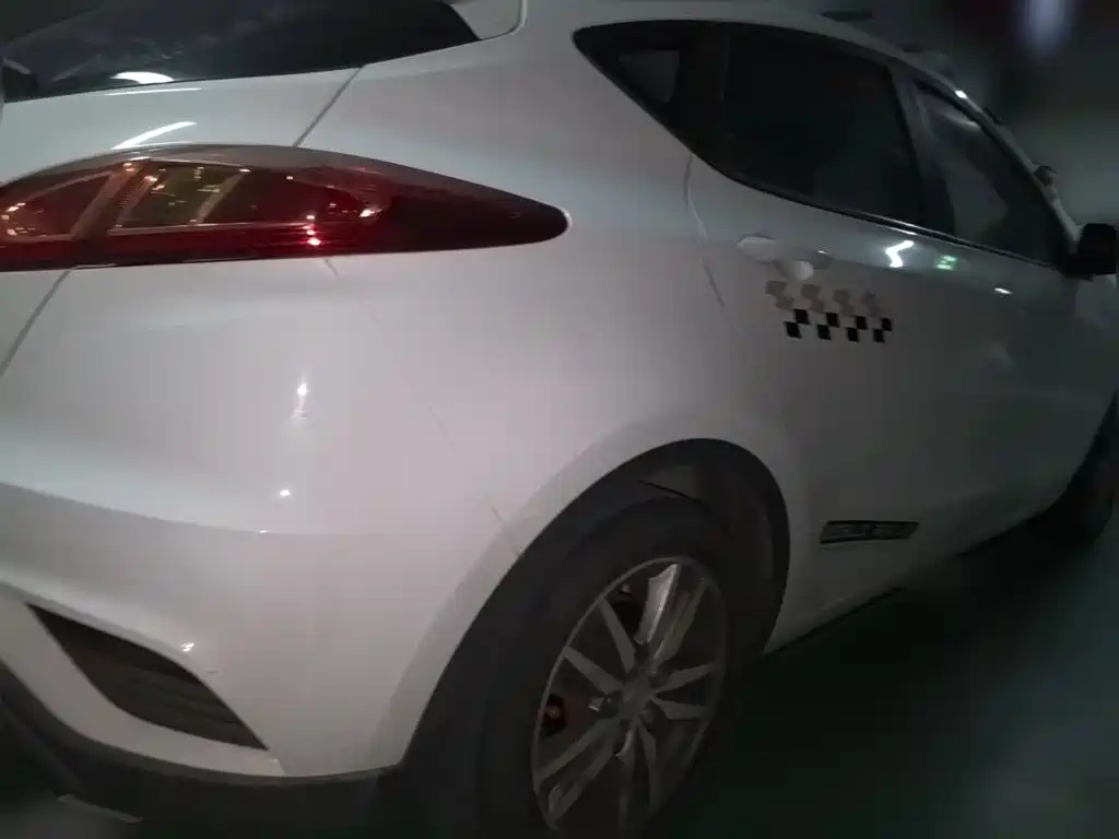 Changan Eado XT — миниатюра 5