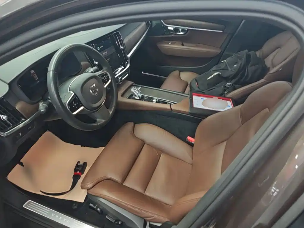 Volvo S90 — миниатюра 15