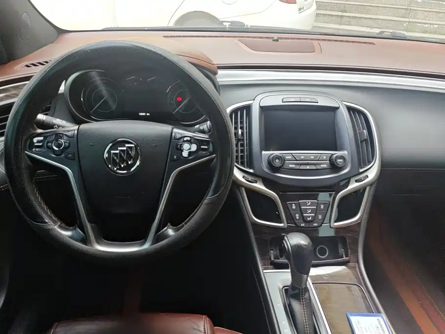 Buick LaCrosse — миниатюра 12
