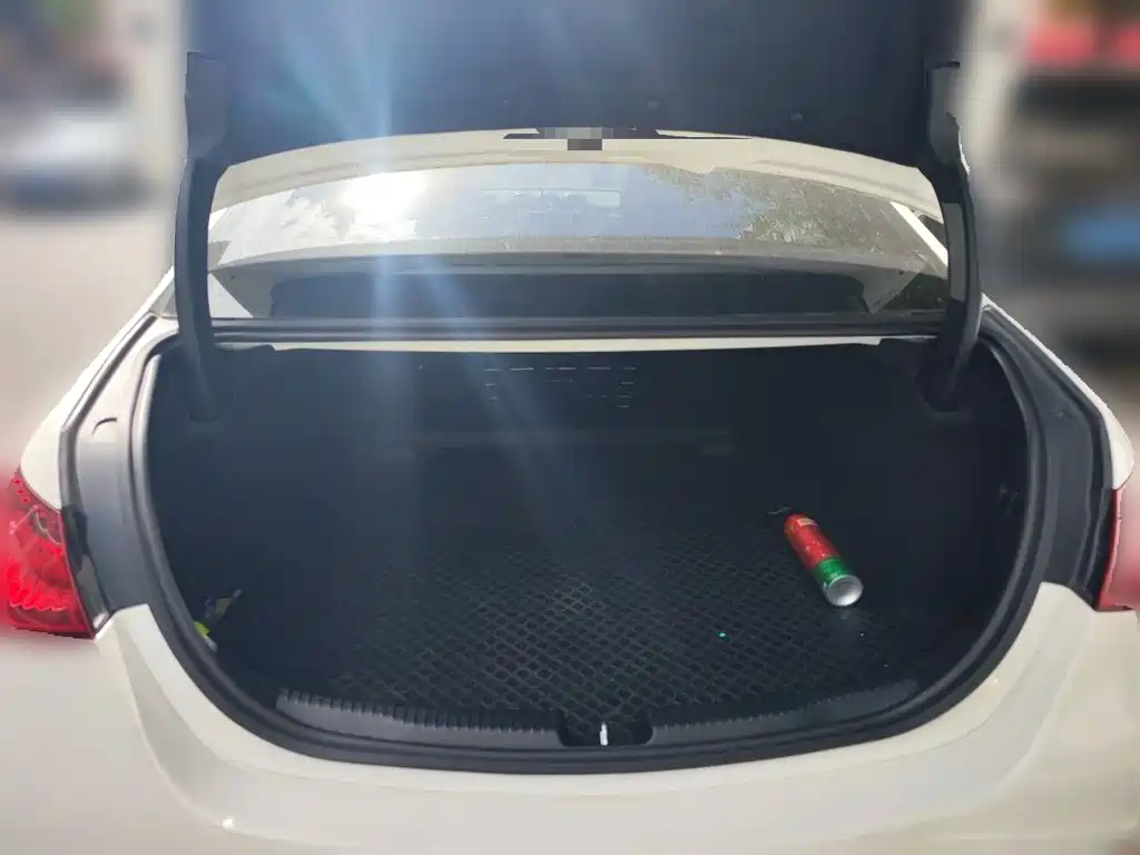Mercedes-Benz C-Class — миниатюра 15