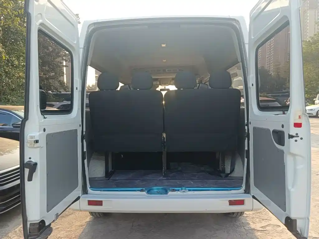 MAXUS V80 — миниатюра 19
