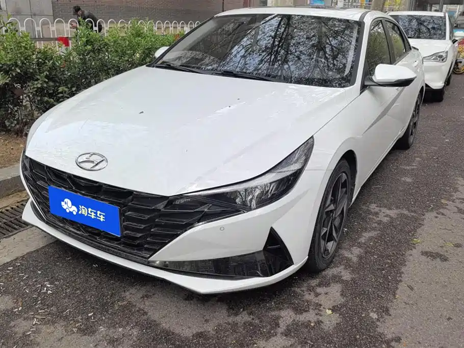 Hyundai Elantra 2021