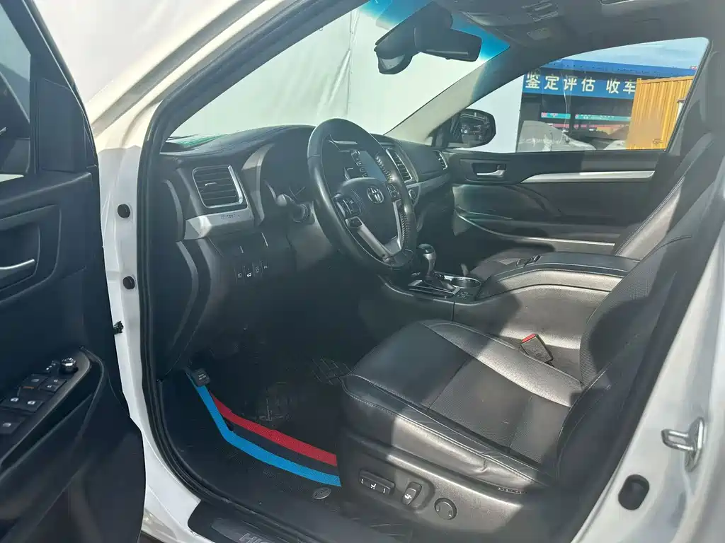 Toyota Highlander — миниатюра 4