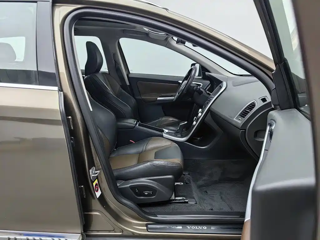 Volvo XC60 — миниатюра 23