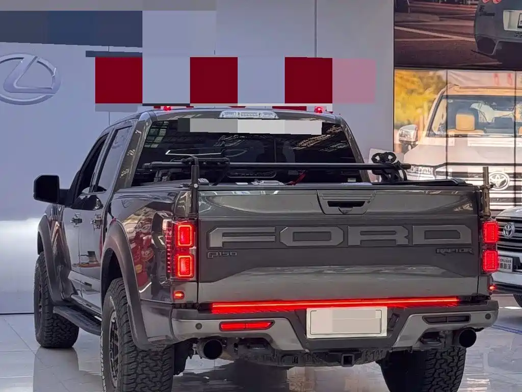 Ford F-150 Raptor — миниатюра 9