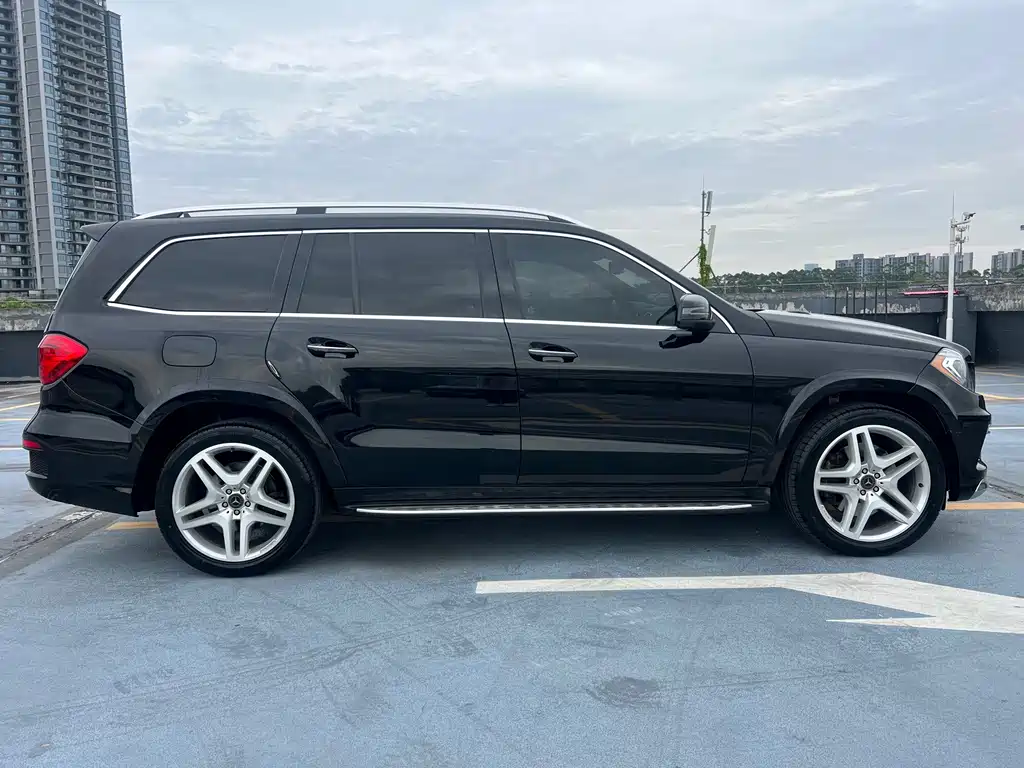 Mercedes-Benz GL-Class — миниатюра 7