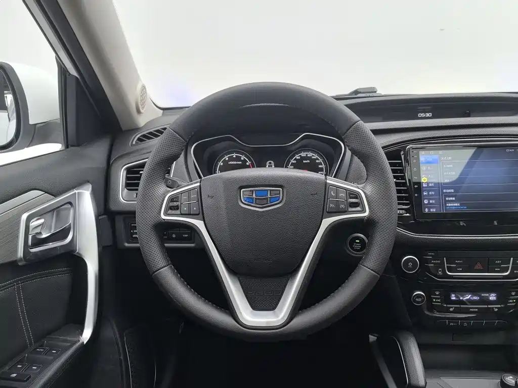 Geely Vision X6 — миниатюра 11