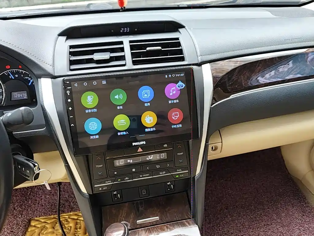 Toyota Camry — миниатюра 13