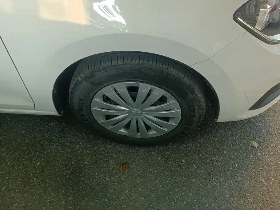 Volkswagen Santana — миниатюра 6