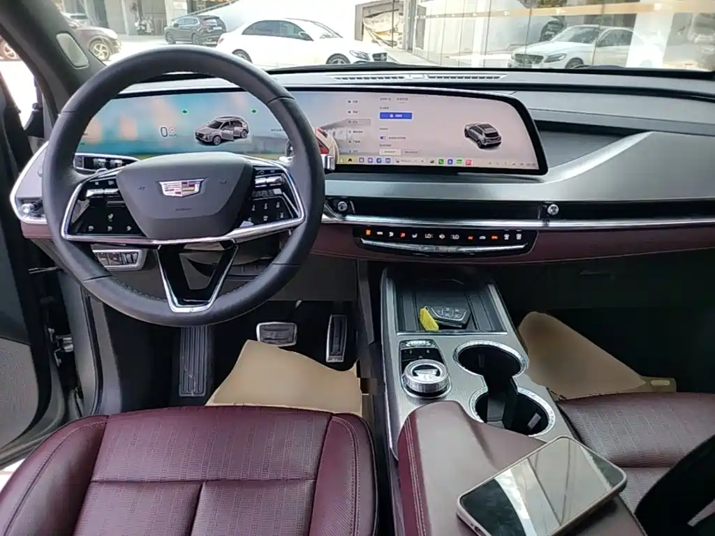 Cadillac XT5 — миниатюра 10