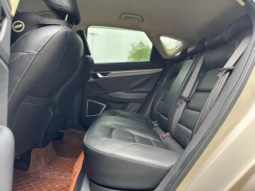 Geely Emgrand GS — миниатюра 10