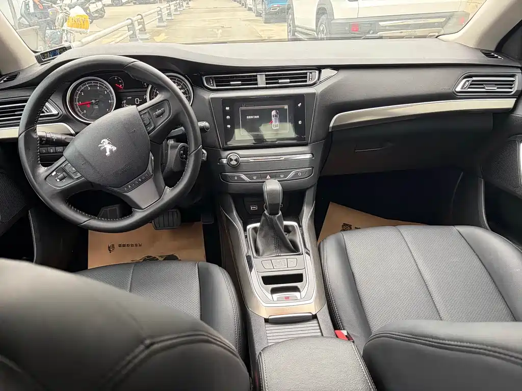 Peugeot 408 2014 1.8L AT Luxury