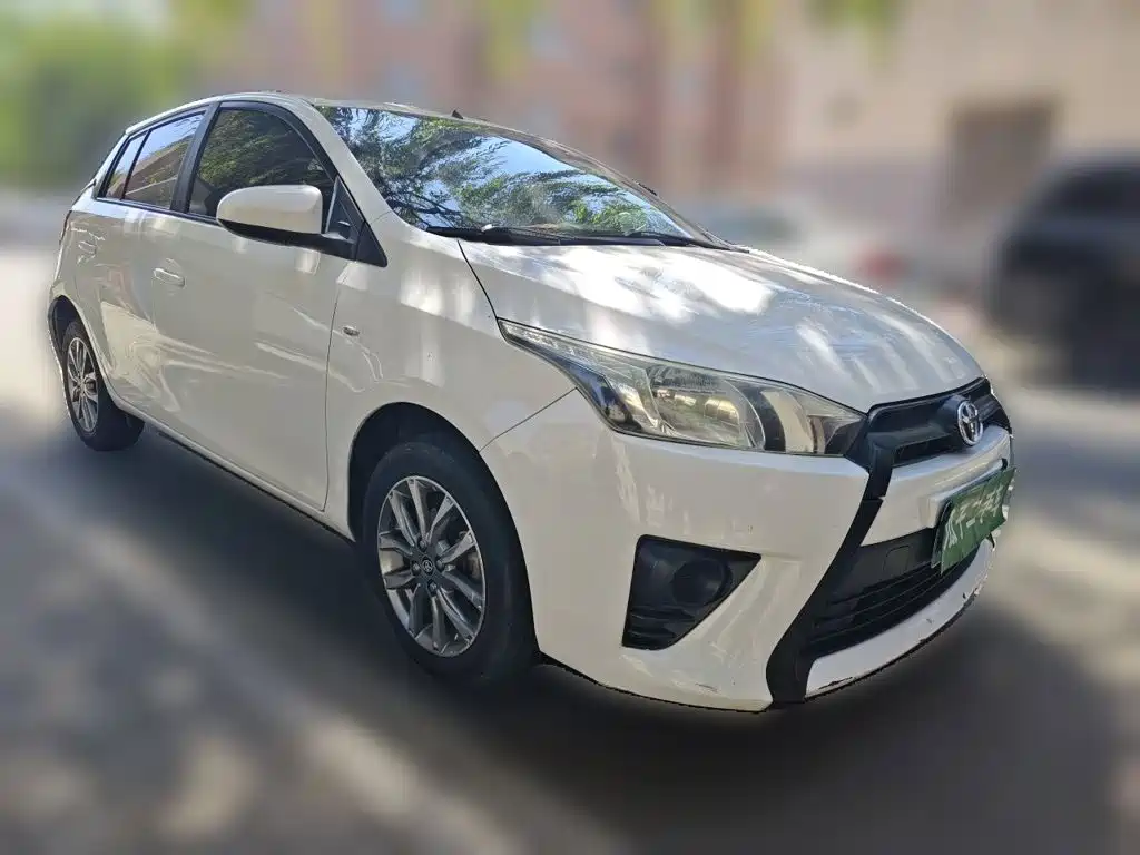 Toyota Yaris L — миниатюра 3