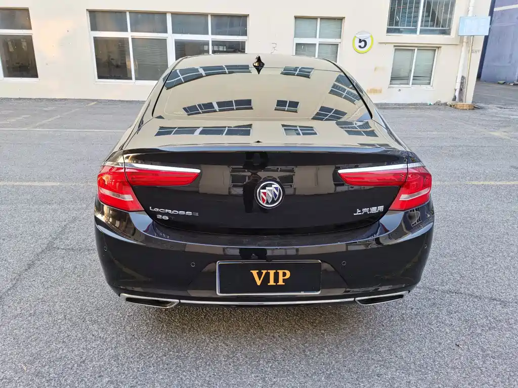 Buick LaCrosse — миниатюра 5