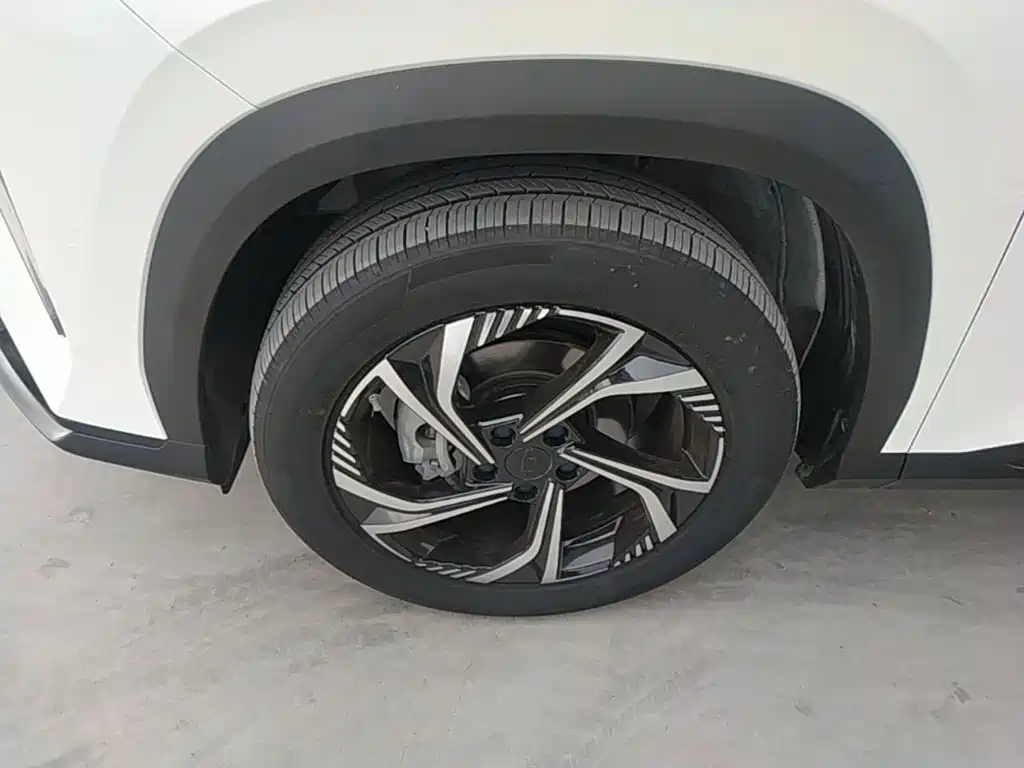 Geely Boyue — миниатюра 23